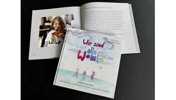 Kinderbuch „Wir sind alle eine Wolke“: Sensibilisierung für seltene Krankheiten durch persönliche Erfahrung und Engagement
